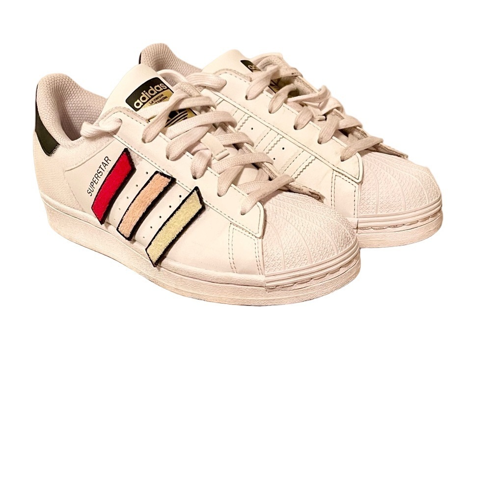 ADIDAS SUPERSTAR BIG GIRL SNEAKERS size 4 1/2 - Picture 2 of 8